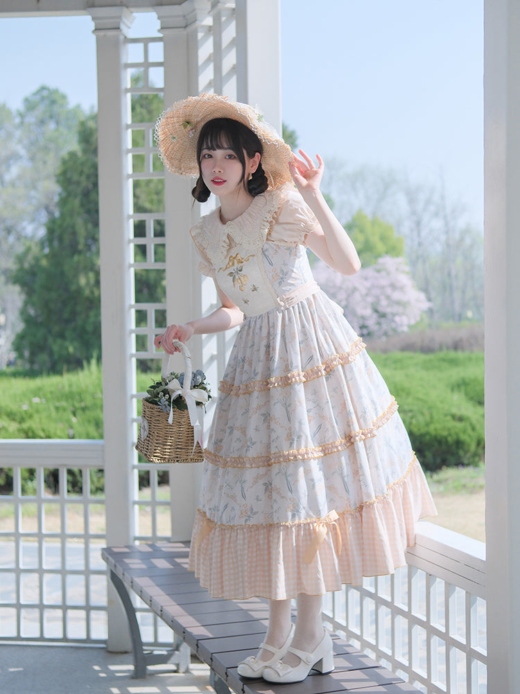 Short-sleeved blouse in off-white color