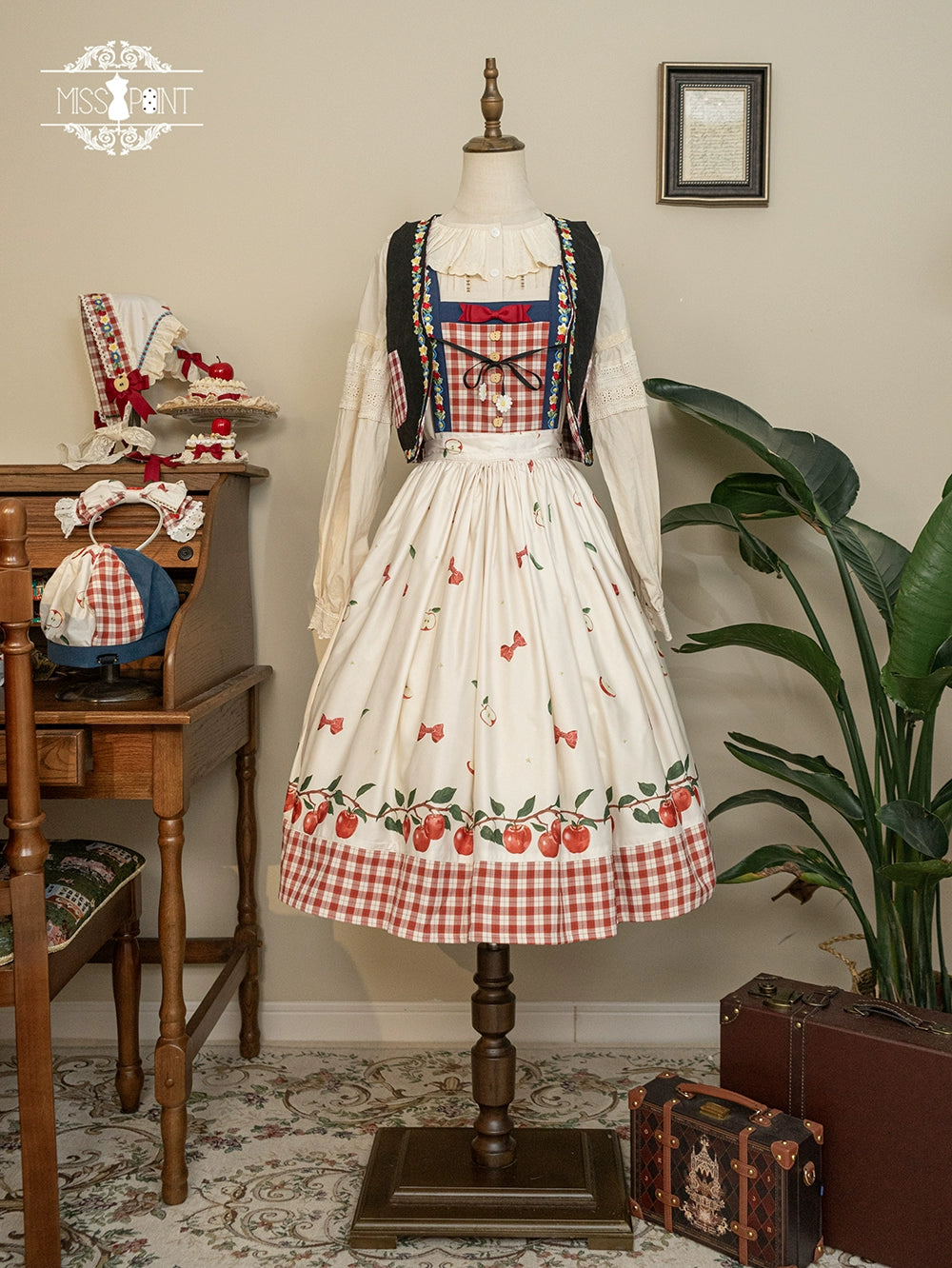 【予約販売】Apple Garden バイエルン風ベスト