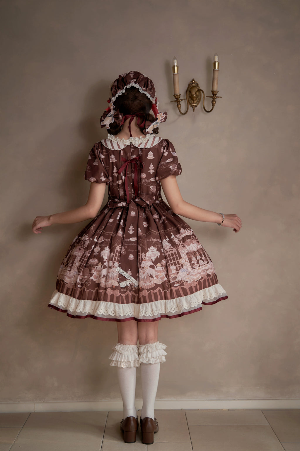 [Pre-orders available until 10/28] Antique Dessert Room Short Sleeve Dress