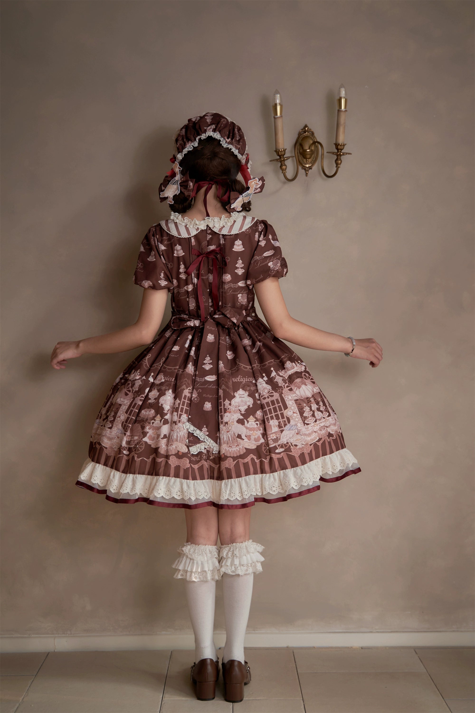 [Pre-orders available until 10/28] Antique Dessert Room Short Sleeve Dress