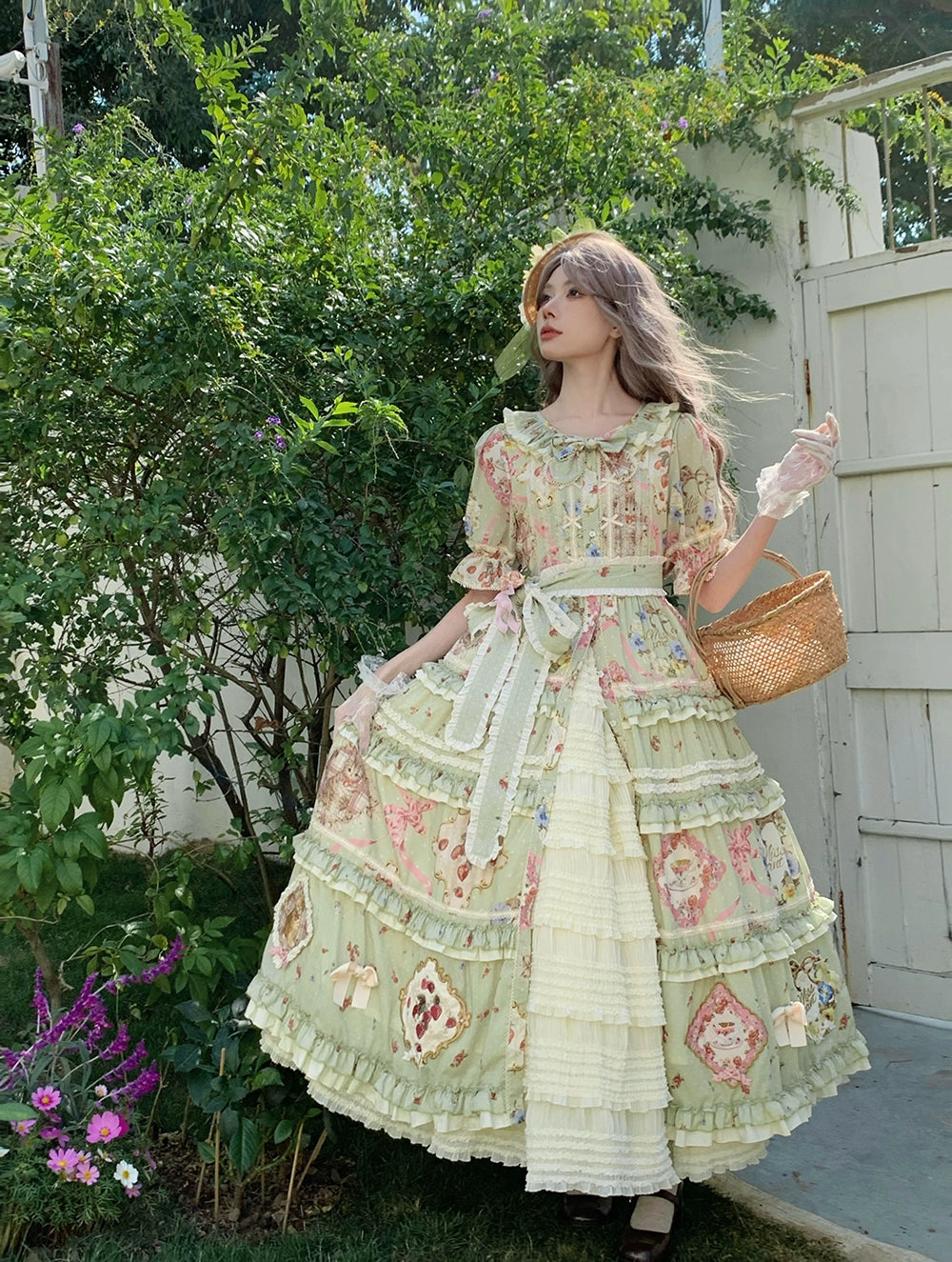 [Pre-orders available until 2/19] Cat Rose Tea Party Luxury Dress