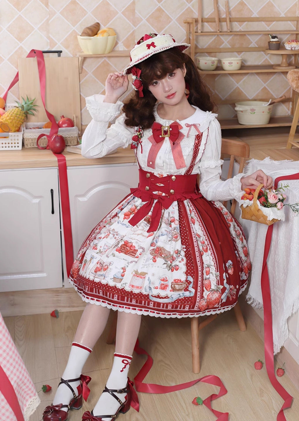 [Pre-orders available until 2/26] Strawberry Manor Print Suspender Skirt