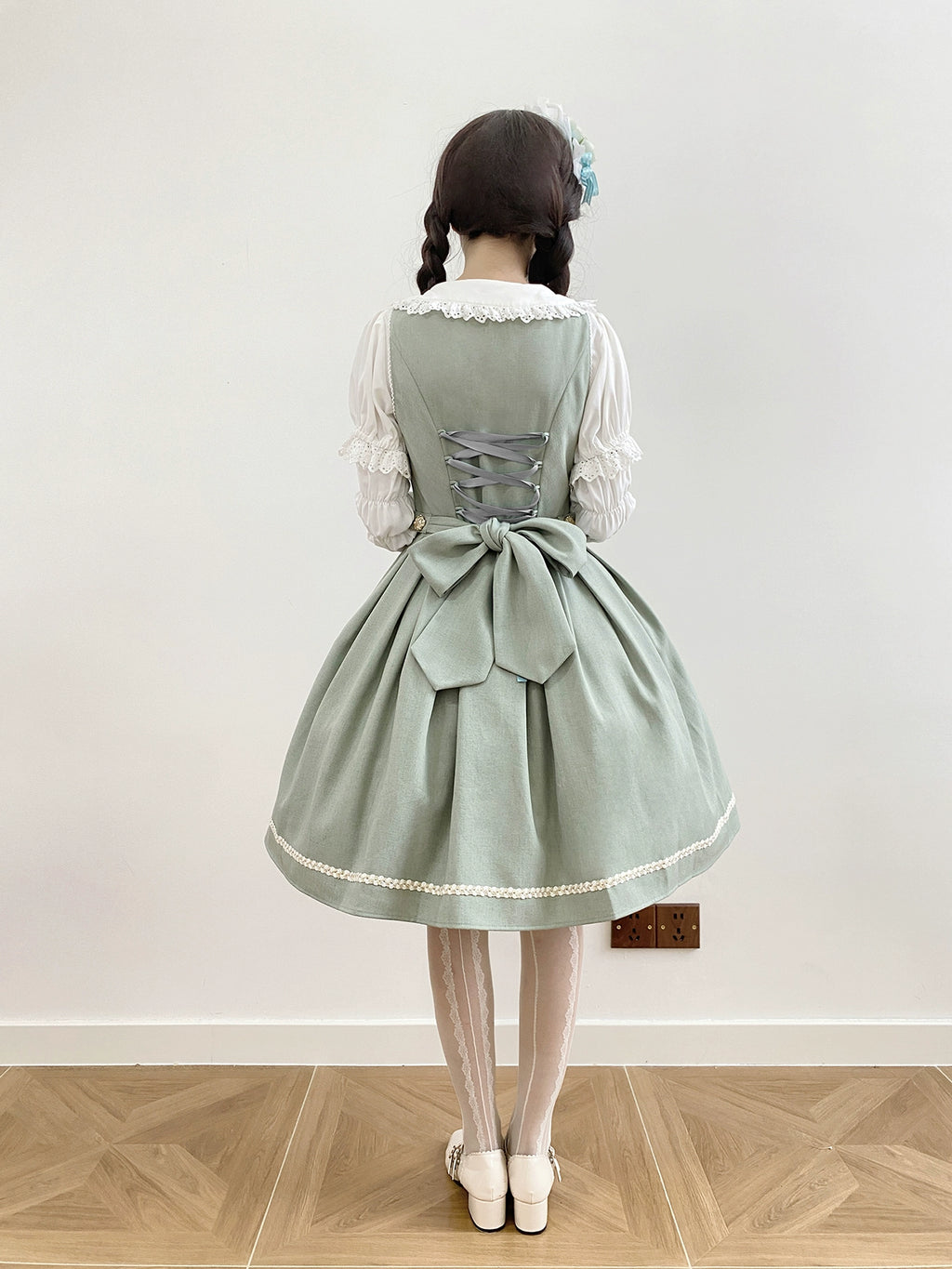 [Resale/Pre-orders available until 10/28] Bright Moon Corset Jumper Skirt, Plain Type [Light Green]