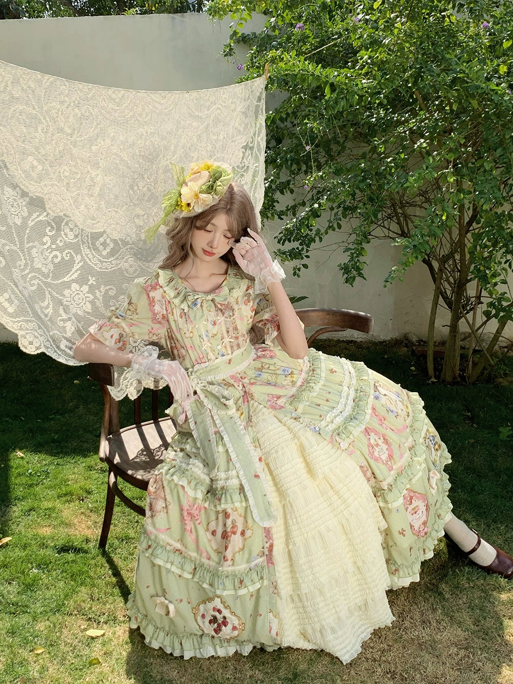 [Pre-orders available until 2/19] Cat Rose Tea Party Luxury Dress