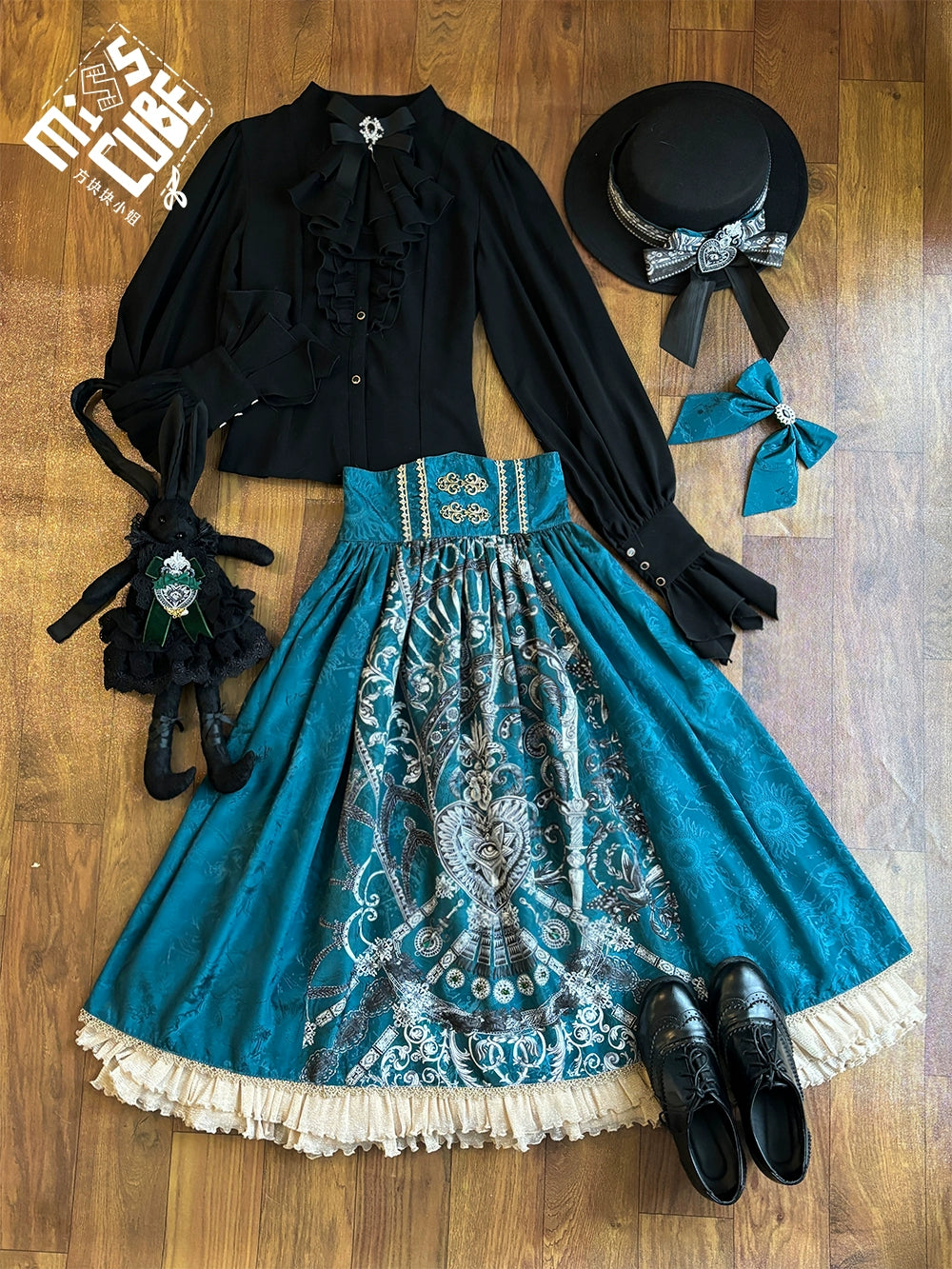 [Pre-orders available until 12/12] Eye of Horus Print Skirt, Corset Type