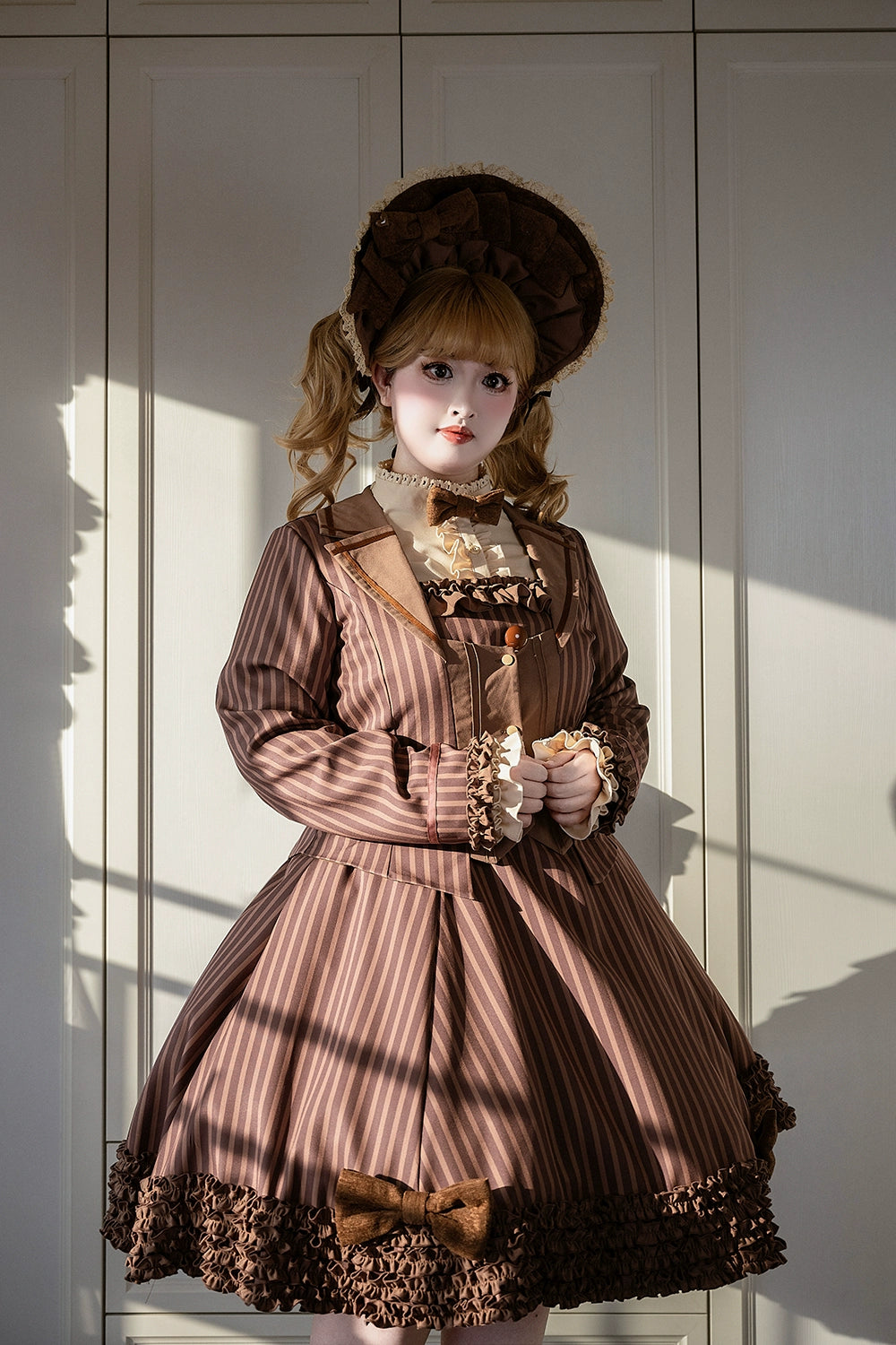 [Pre-orders available until 12/4] Classic Chocolat Stripe Short Jacket