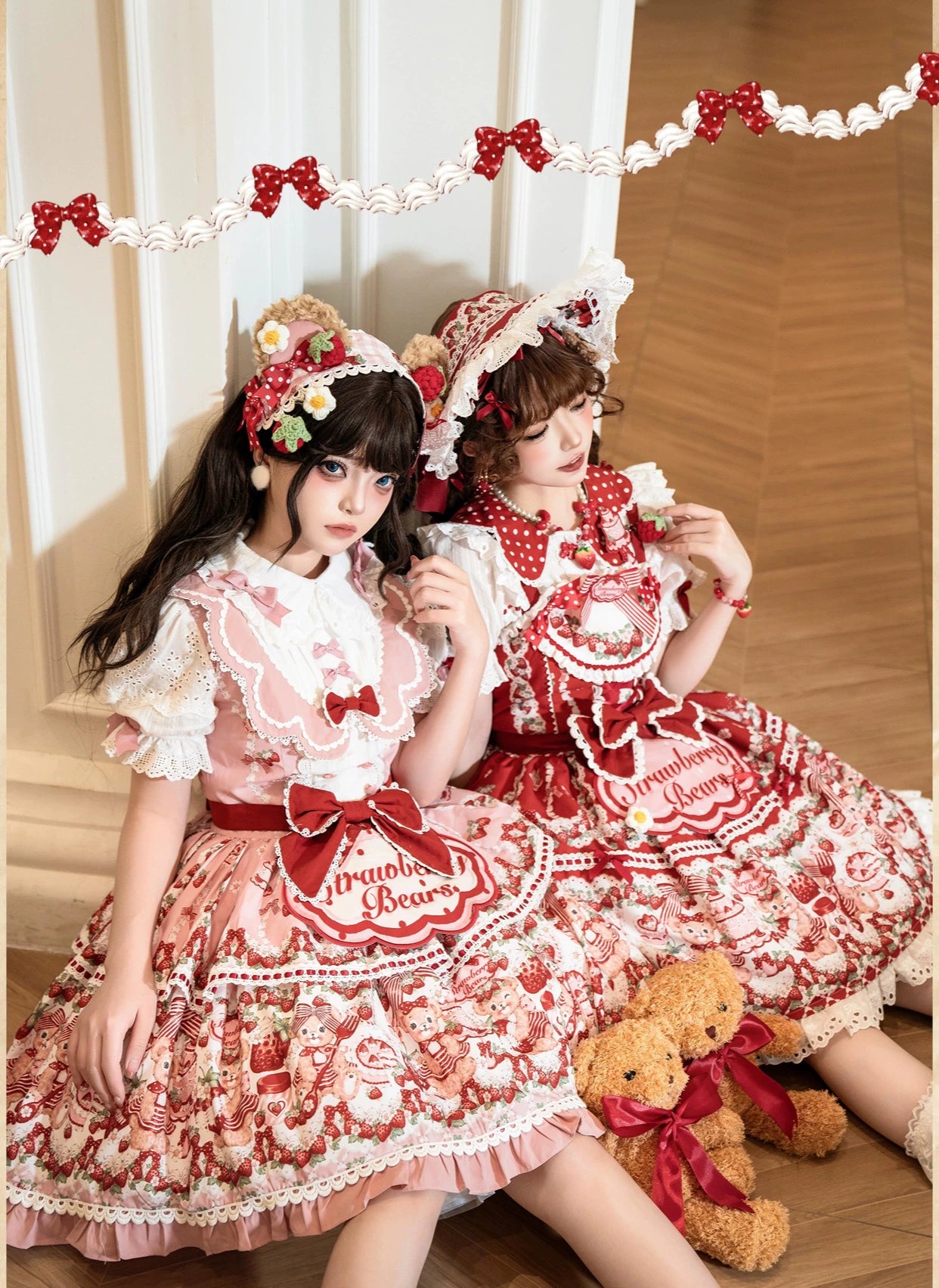 [Pre-orders available until 8/28] Bear Strawberry Garden Jumper Skirt