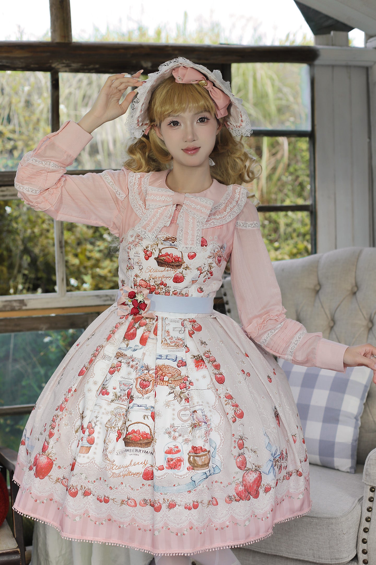 【受注予約12/16まで】Strawberry Manor ジャンパースカート