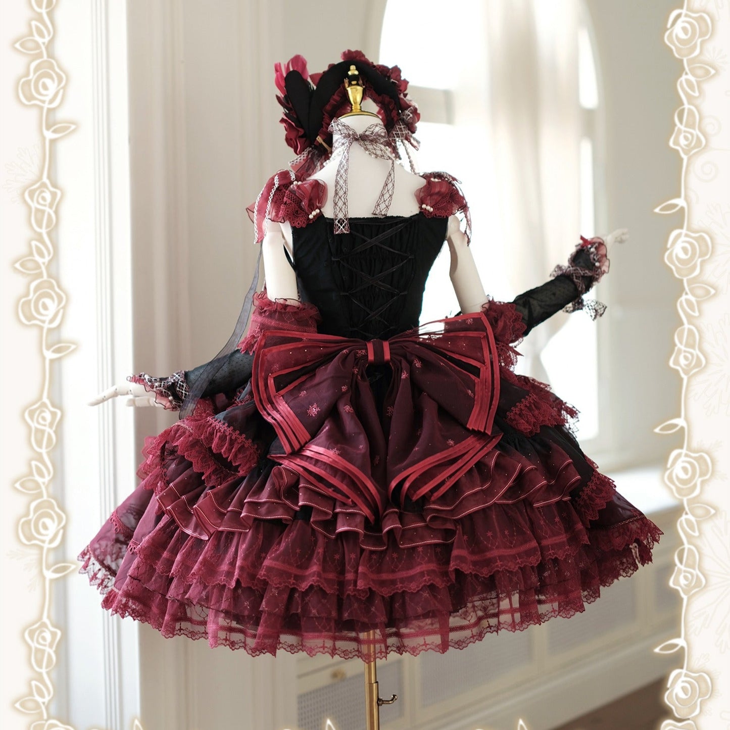 【受注予約8/13まで】Snow Rose Princess トレーン付きドレス・レッド×ブラック（シルバー）