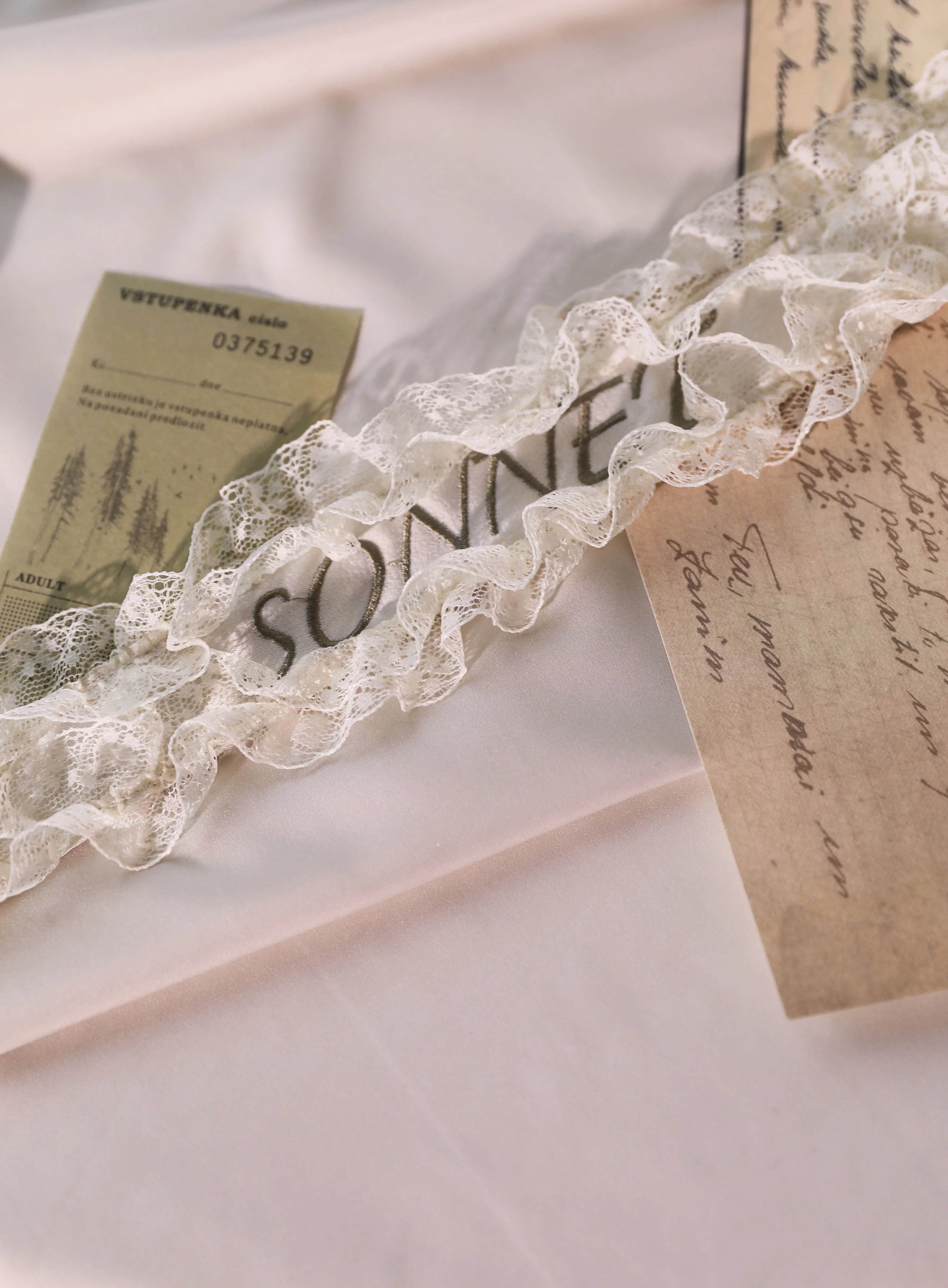 [Only available when purchased together] Fourteen-line poems Head dresses, hats, cloth belts, corsages and other accessories
