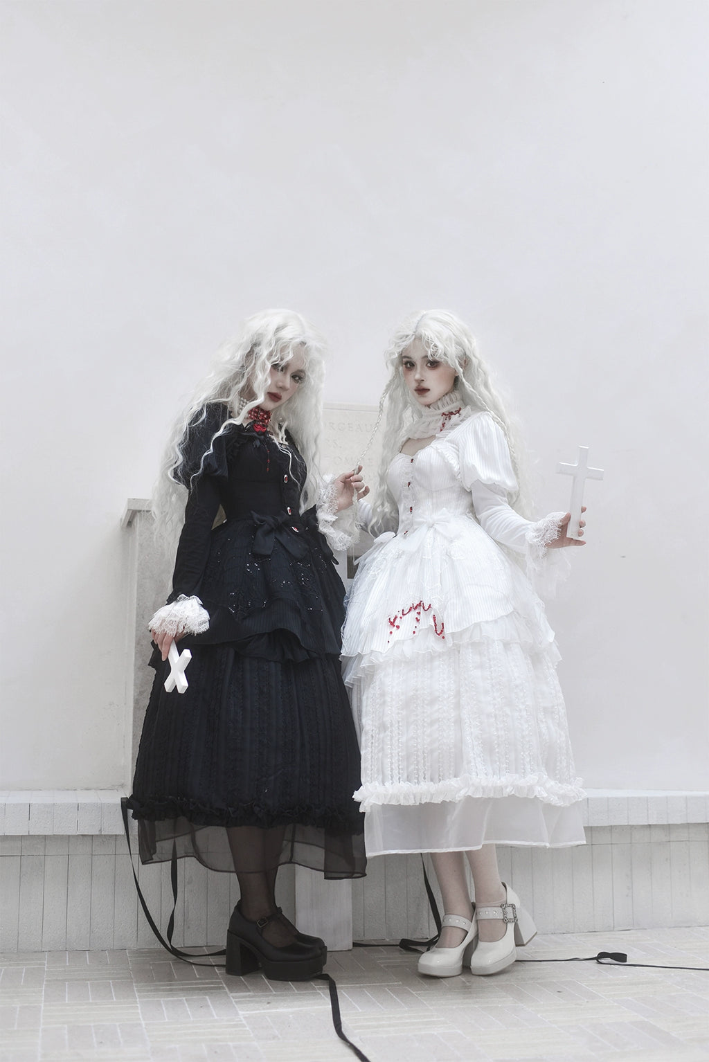 Twin Witches ゴシックチュールワンピースとインナースカート