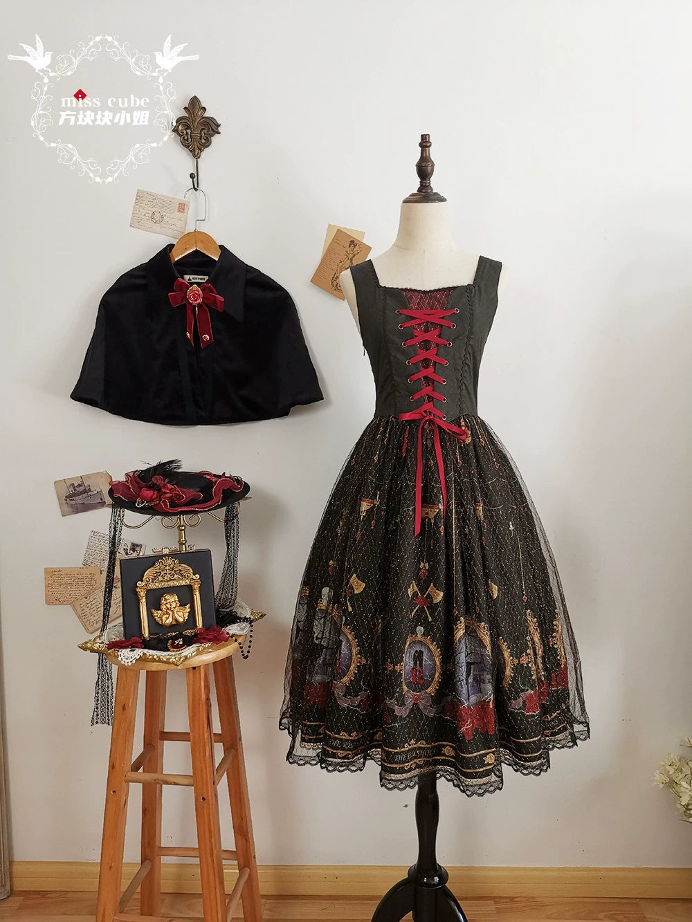 The Red Shoes Gothic Lolita Print Jumper Skirt