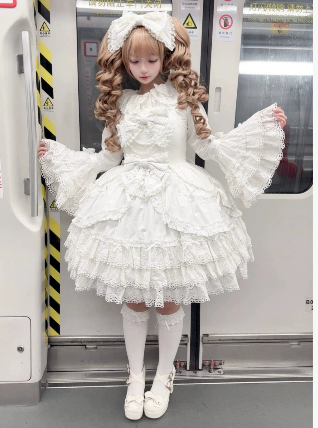 [Pre-orders available until 2/16] Pure Love Heart Language Ribbon and Lace Jumper Skirt