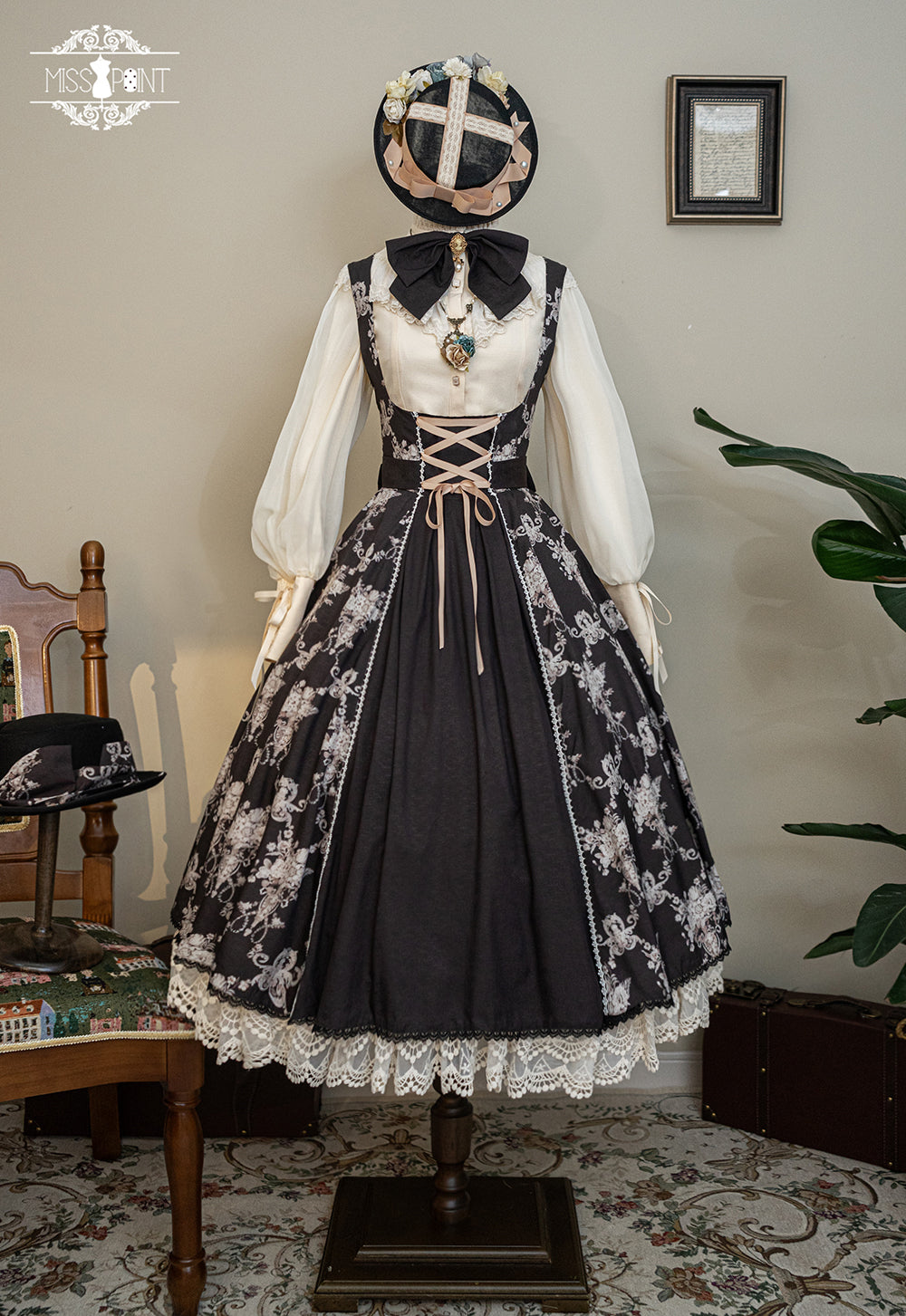 【予約販売】Antique Flower Wall ジャンパースカート