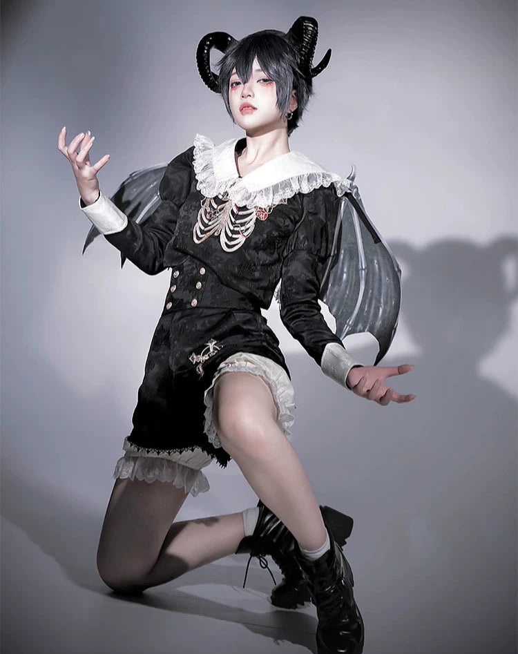 Cross Bone レース裾のショートパンツ