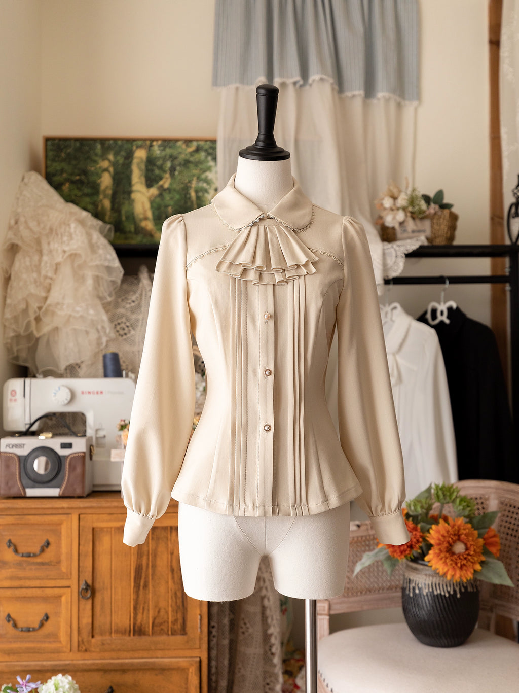 【予約販売】Small Manor クラシカルジャボタイブラウス【合わせ買いで20%オフ】