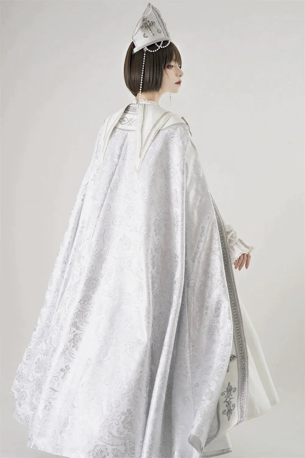 [Resale/Pre-orders until 10/16] Pray on a Moonlight Night Long Cloak