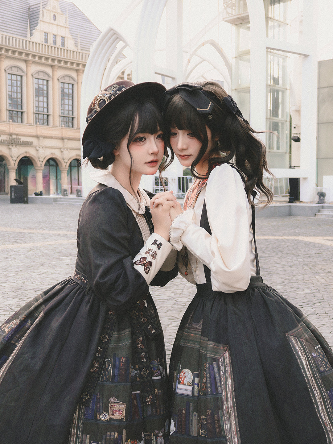 【受注予約11/6まで】German Bookcase ワンピース（ケープなし）