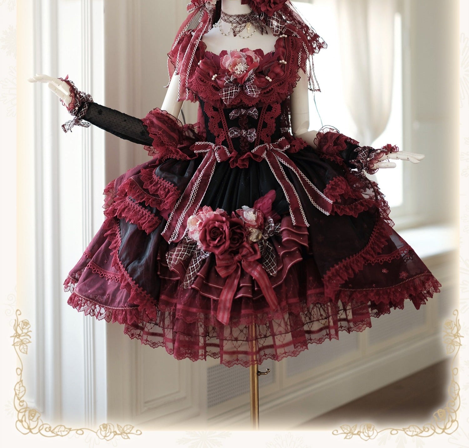 【受注予約8/13まで】Snow Rose Princess トレーン付きドレス・レッド×ブラック（シルバー）