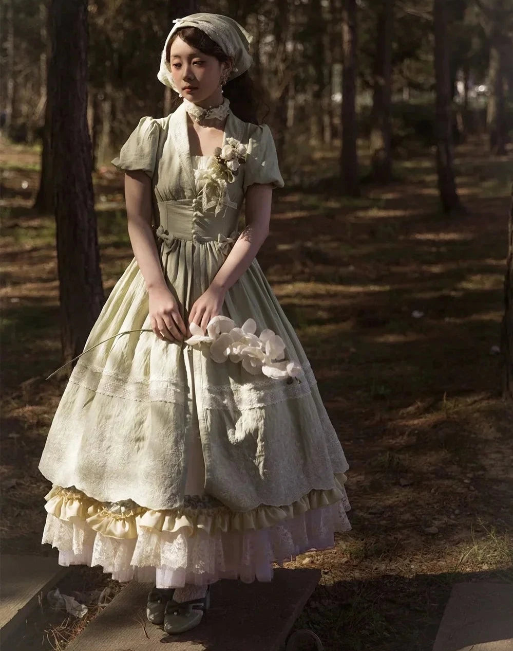 Fourteen-line poem One-piece dress with inner skirt