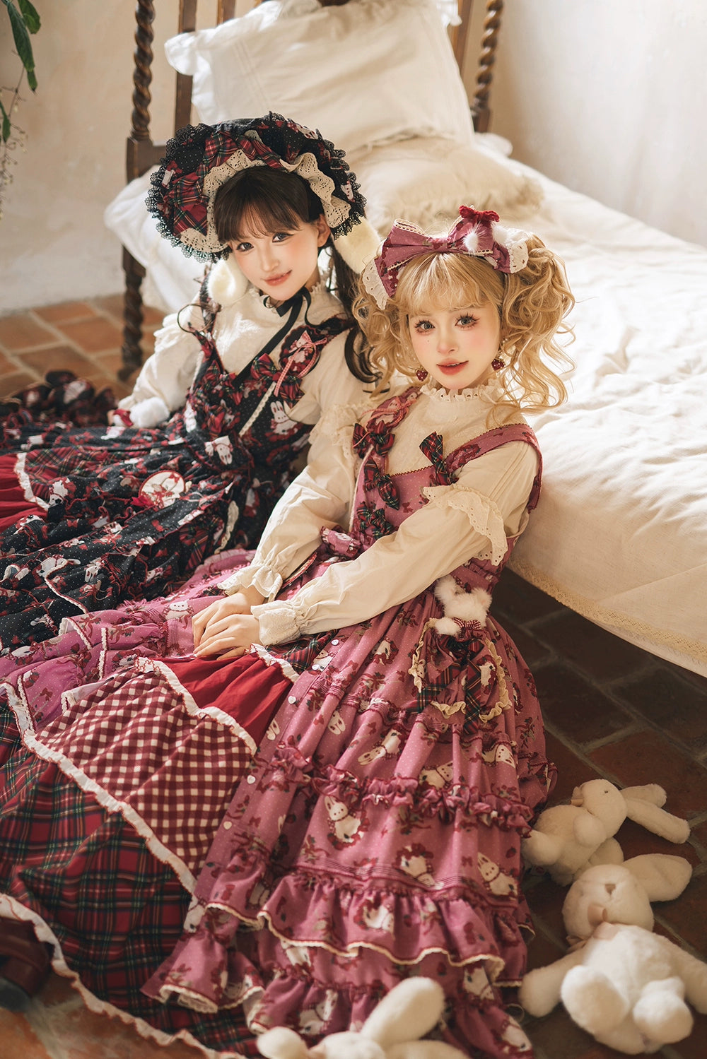[Pre-orders available until 1/23] Sweet Berry Rabbit Stand Collar Blouse