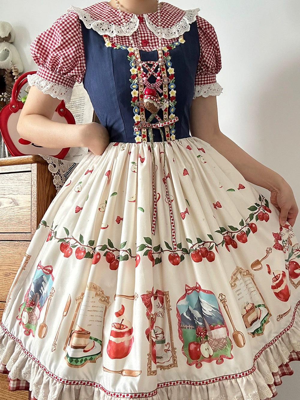 【予約販売】Apple Garden バイエルン風ジャンパースカート