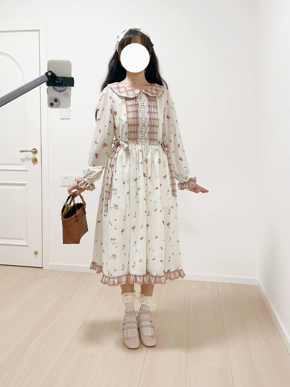 [Pre-orders available until 9/24] Autumn Pleasure Round Collar Dress