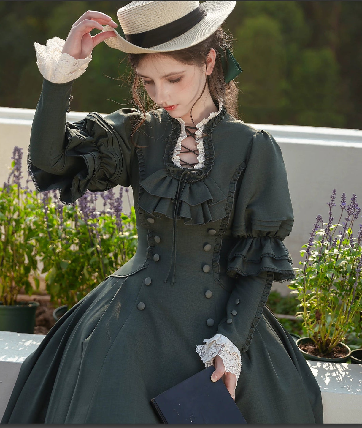 【受注予約7/31まで】Flores Ladyクラシカル花びらワンピース