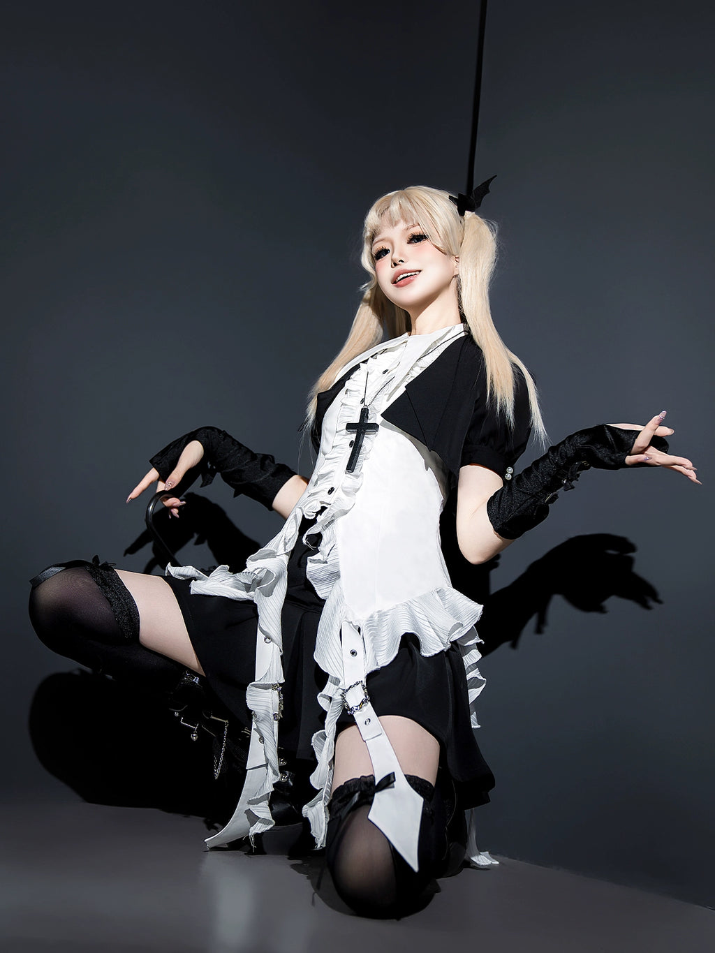 Broken Jewelry モノトーンミニスカートセットアップ