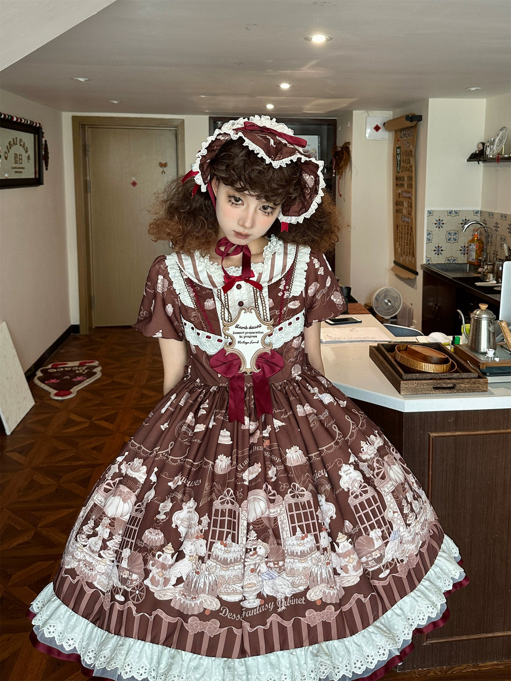 [Pre-orders available until 10/28] Antique Dessert Room Short Sleeve Dress