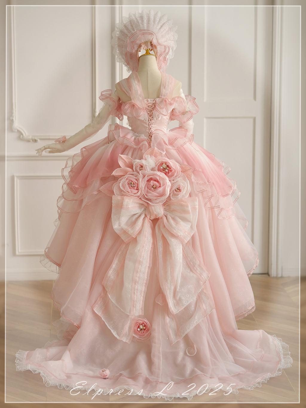[Pre-orders available until 2/26] Full of Fragrance Dress with Train and Inner Skirt - Pink