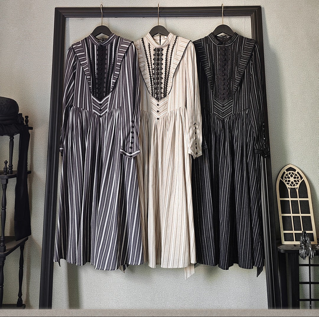 【受注予約10/28まで】Hidden behind the Books ストライプワンピース