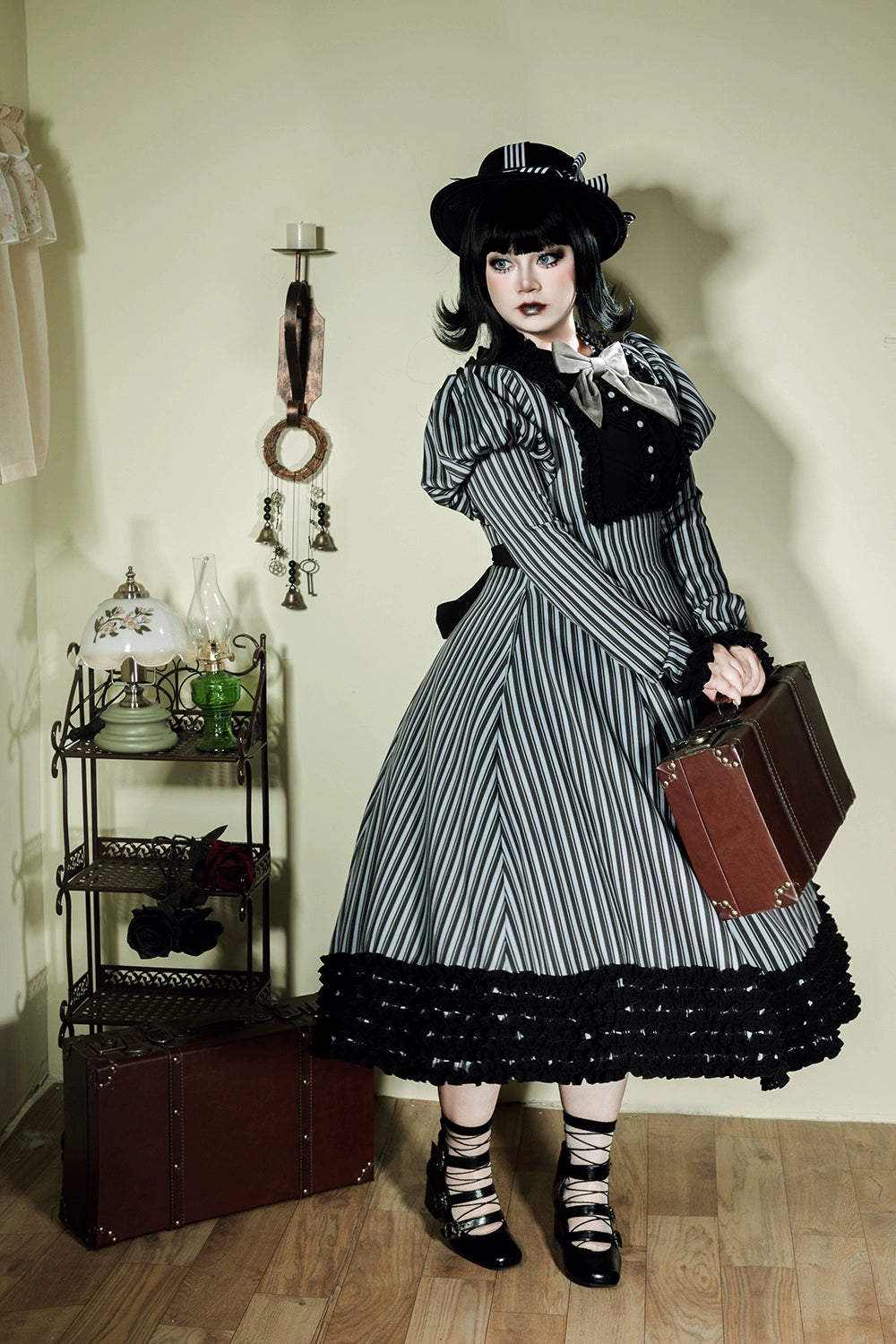 [Pre-orders available until 12/4] Classic Chocolat Stripe Long Dress