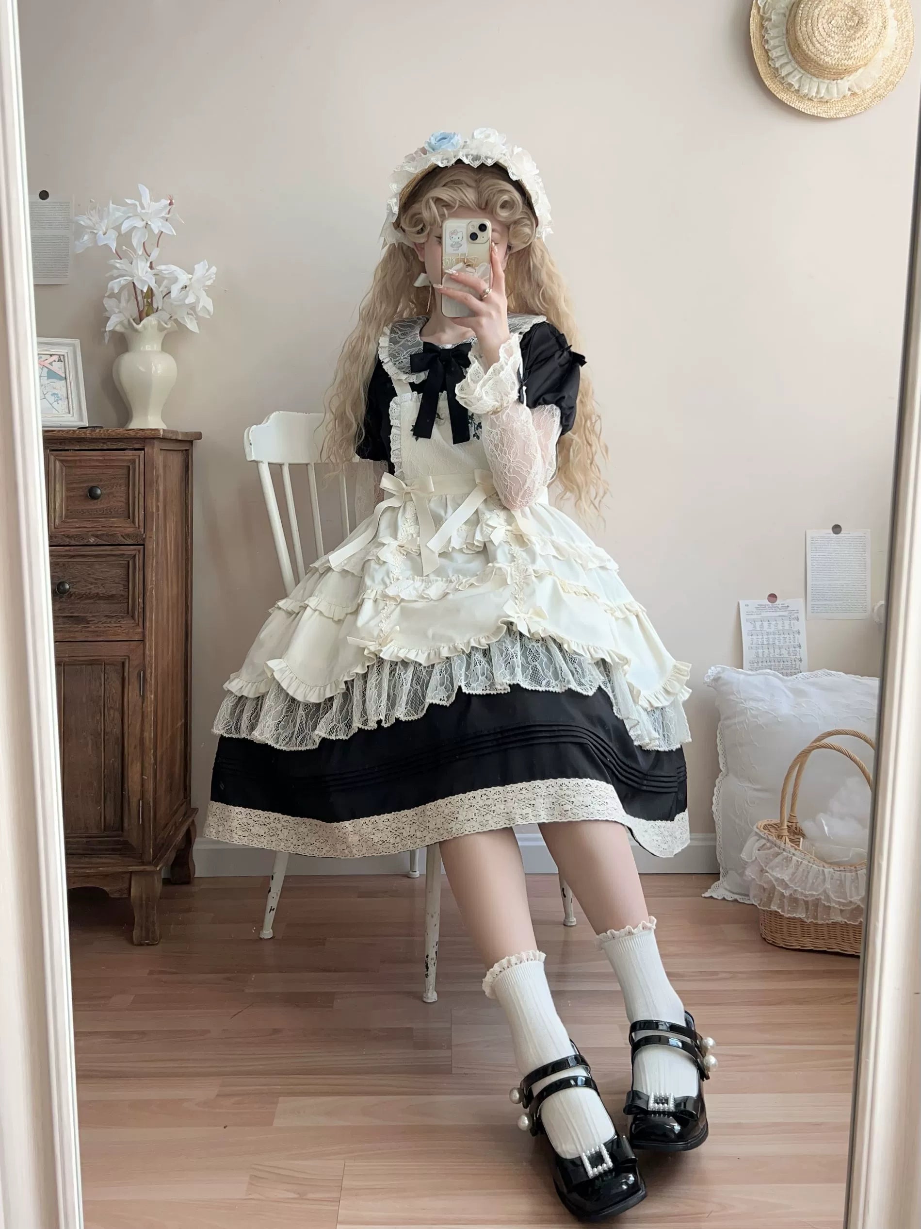 [Pre-orders available until 11/18] Flower Mist Path lace short-sleeve dress available in 4 colors