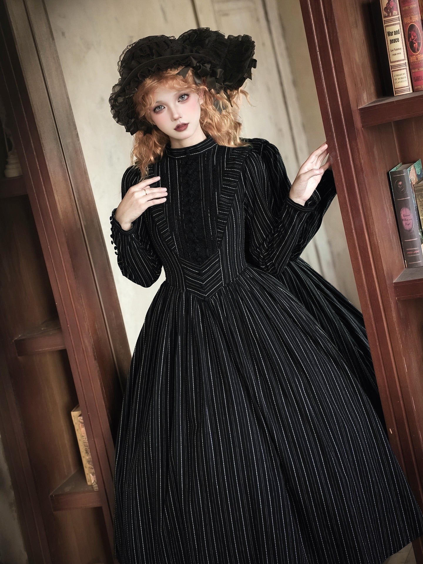 【受注予約10/28まで】Hidden behind the Books ストライプワンピース