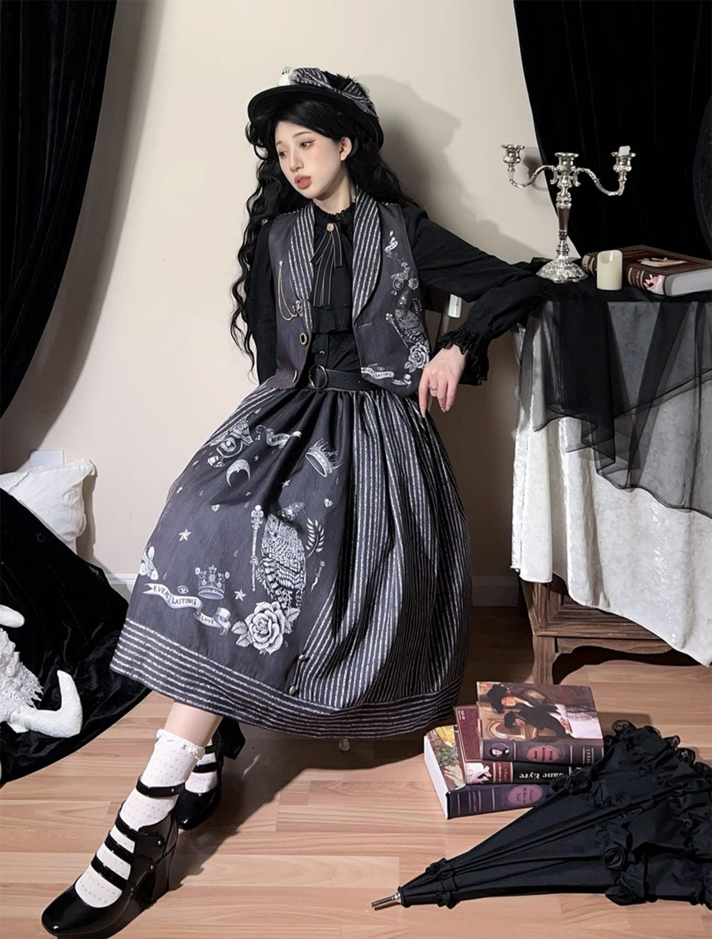 [Pre-orders available until 11/4] Magician Classical Vest