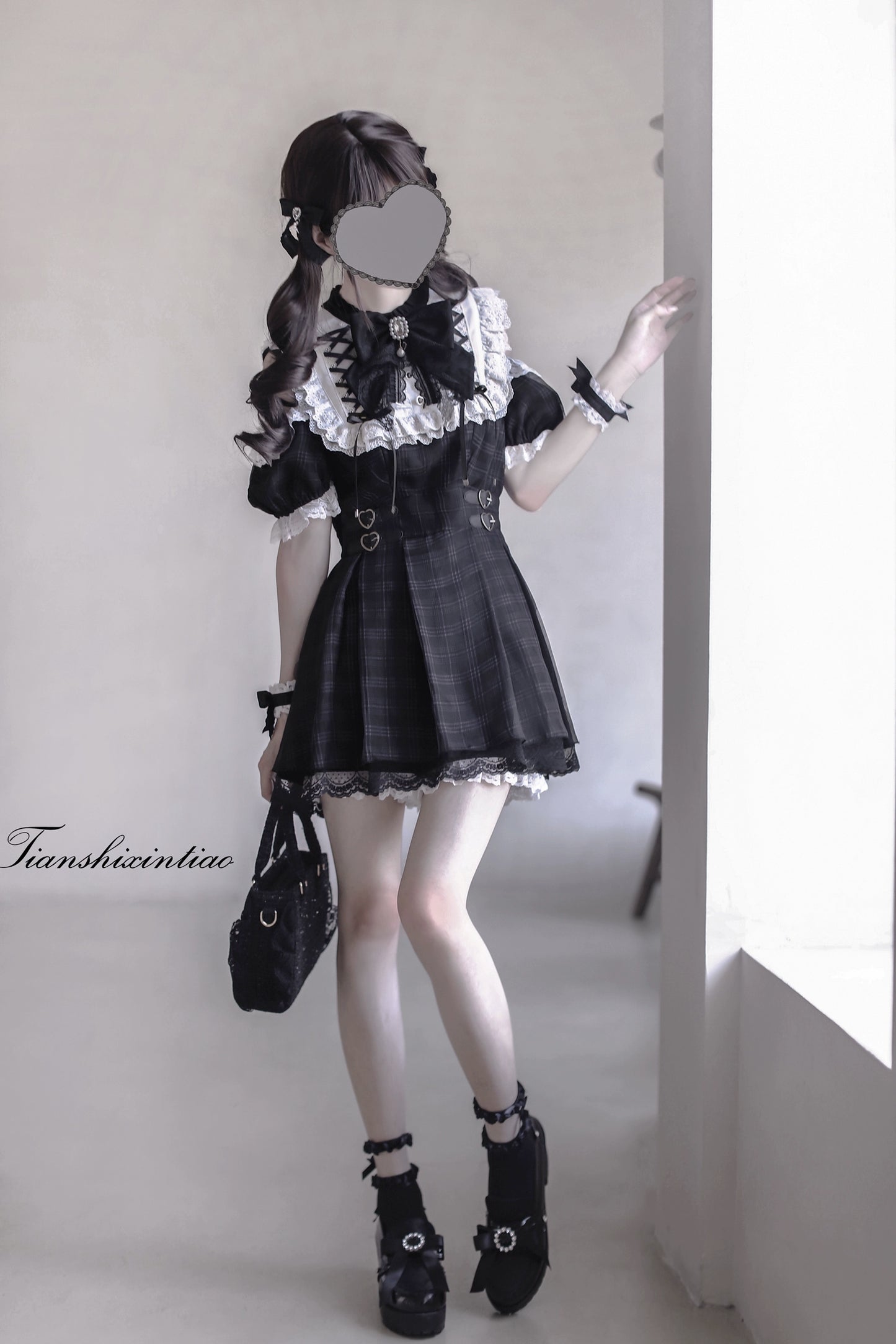 【予約販売】 Angel Heartbeat Black フリルチェックミニ丈ワンピース