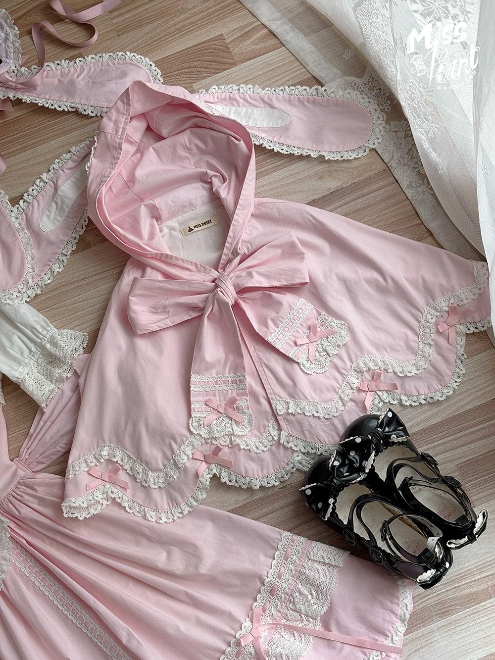 【予約販売】Antique Petal Rabbit うさ耳付きケープ