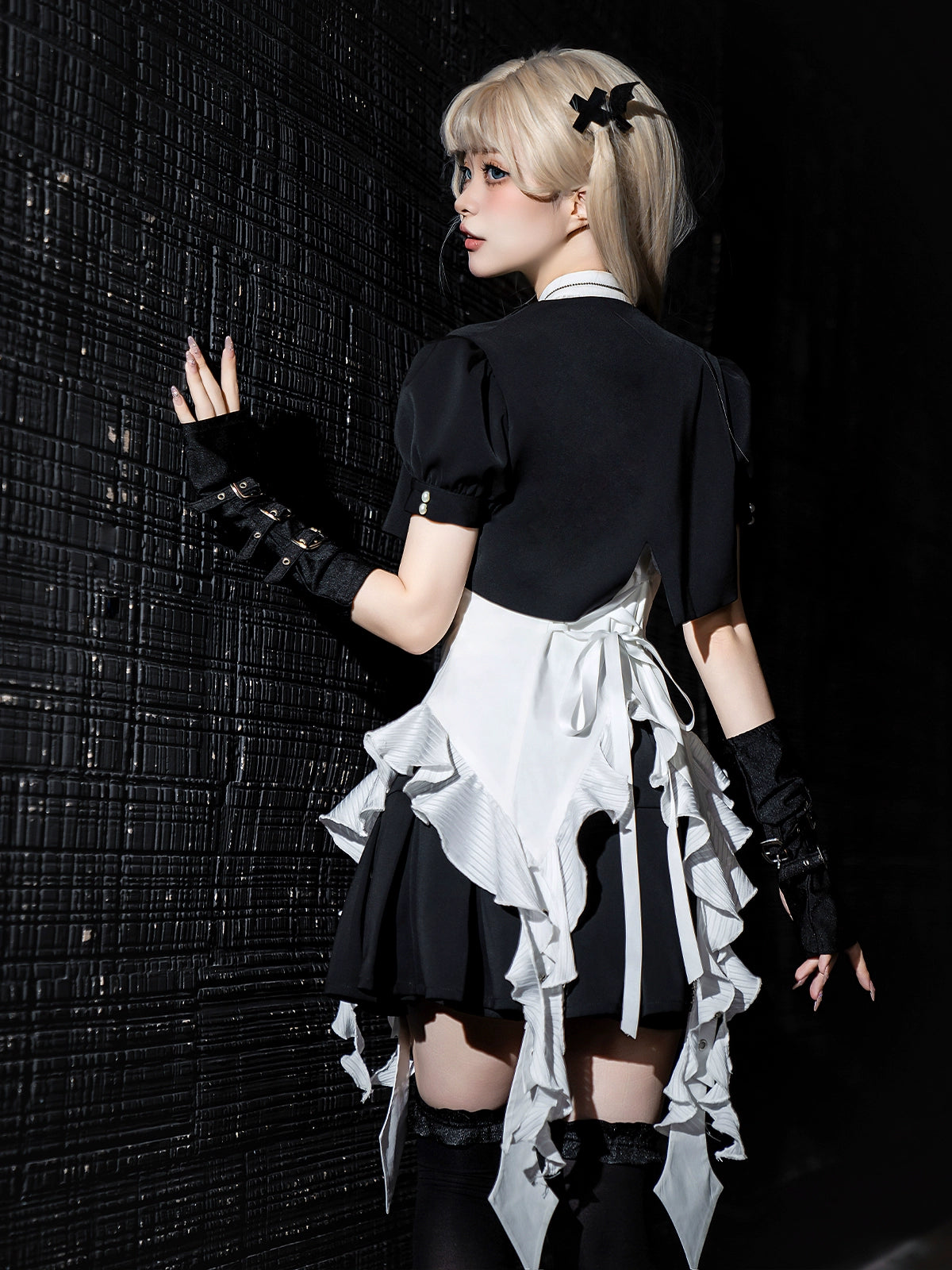 Broken Jewelry モノトーンミニスカートセットアップ