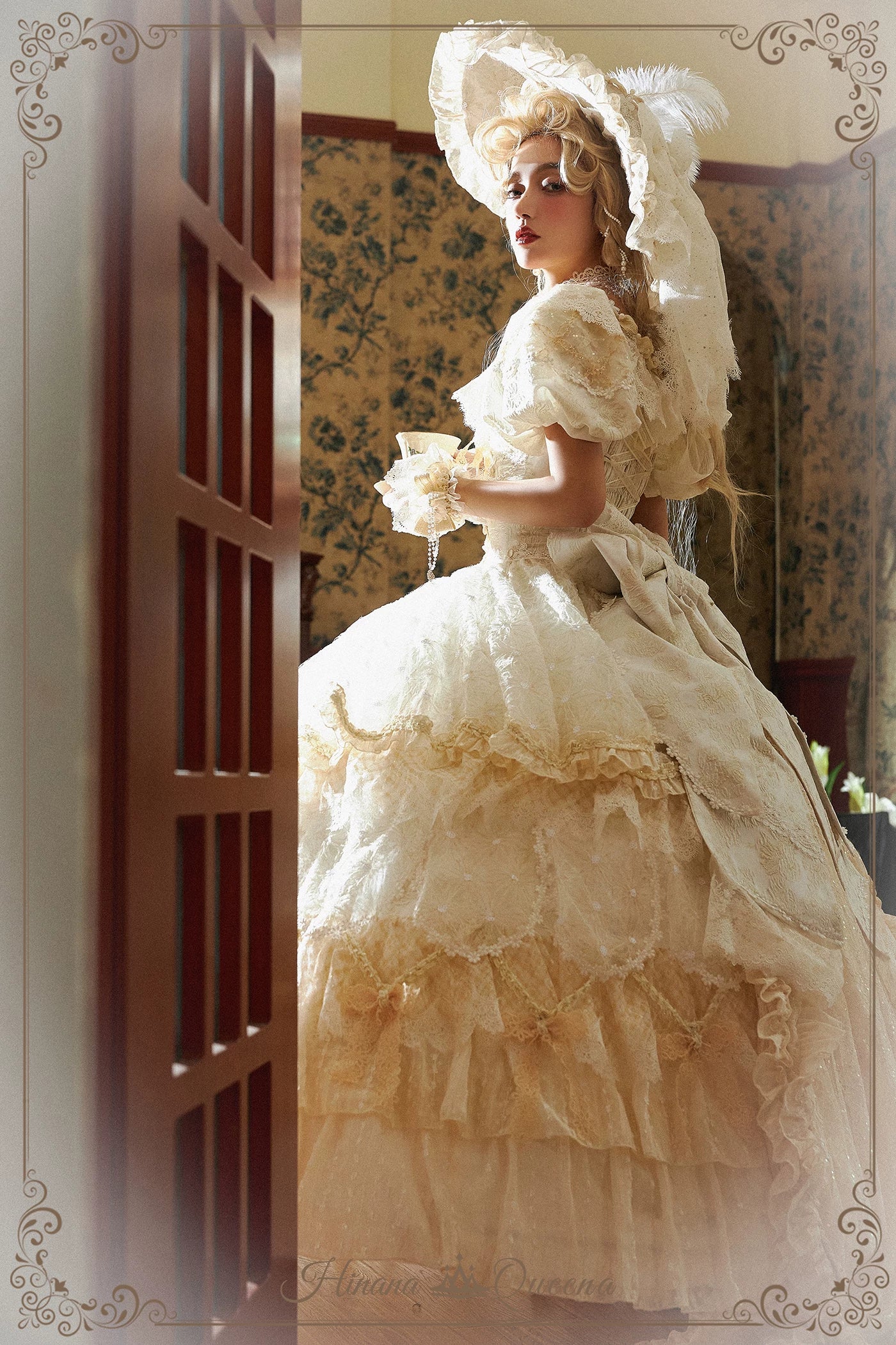 【受注予約9/16まで】Dream Magnifique プリンセスドレス・ロング丈・ゴールド