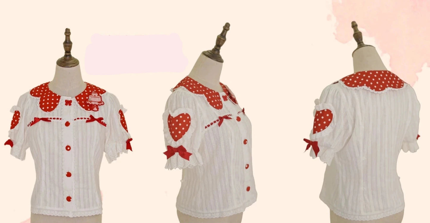 [Pre-orders available until 8/28] Bear Strawberry Garden Red dot short-sleeve blouse