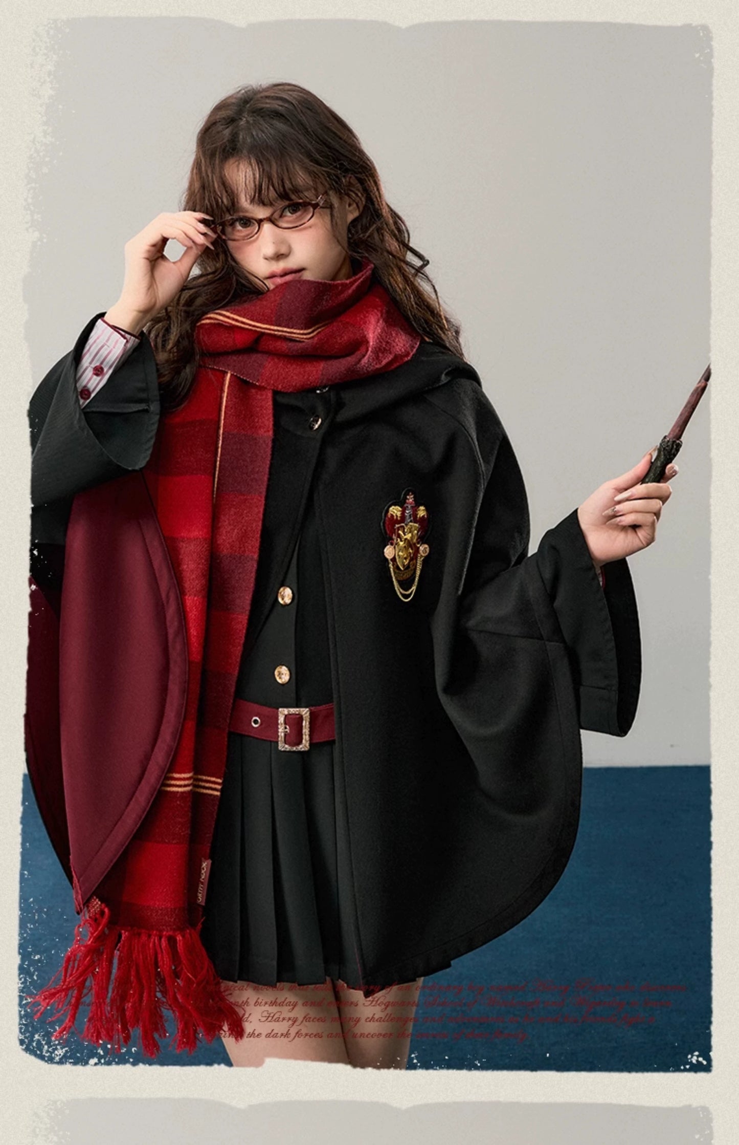 [Pre-order] Hogwarts School of Witchcraft and Wizardry Mid-length Hoodie Cape