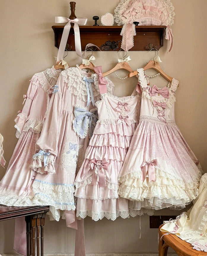 [Pre-orders available until 12/18] Lace Figure Applique Dress