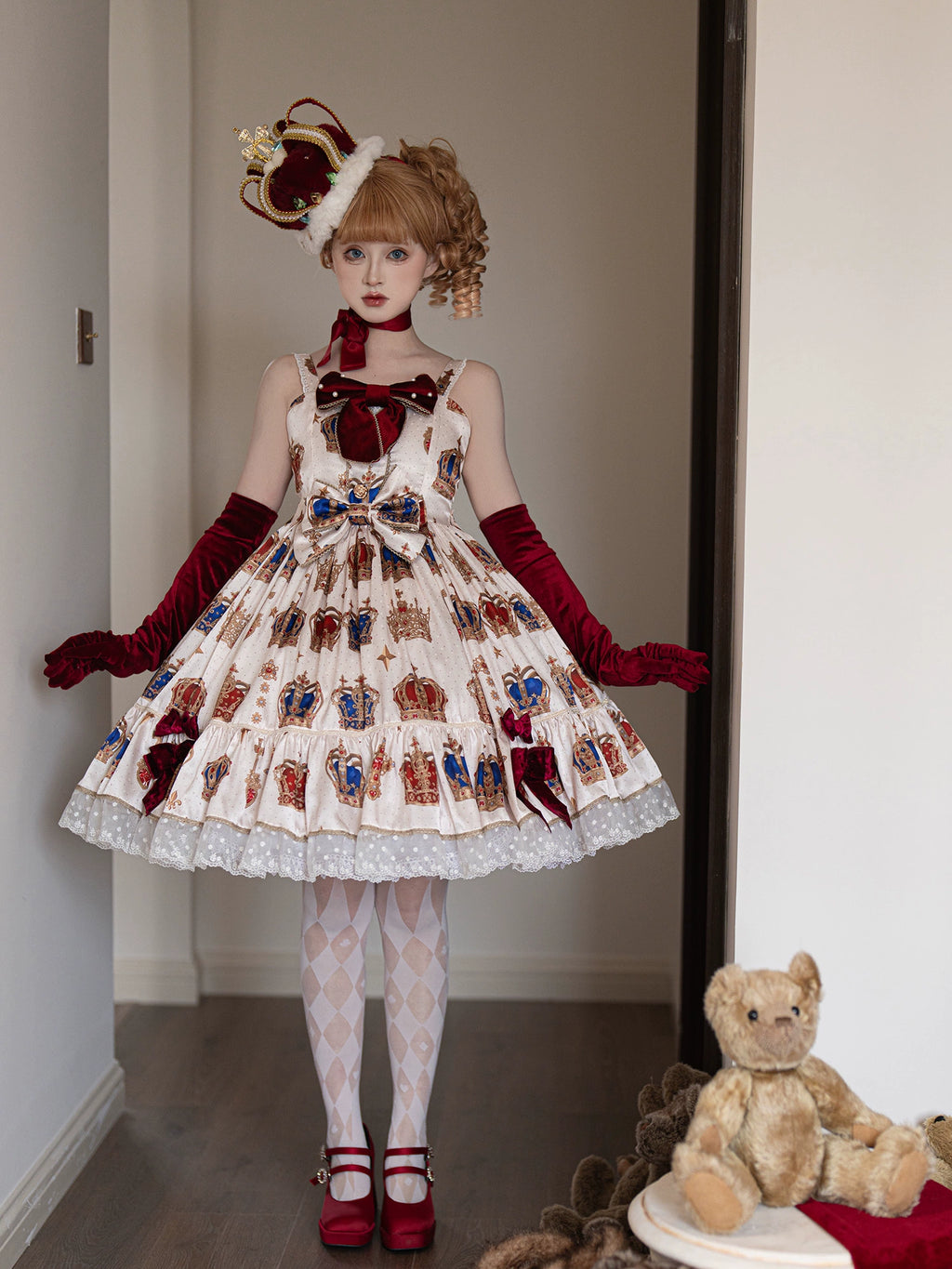 [Pre-orders available until 3/9] Star Crown Velvet Ribbon Print Jumper Skirt