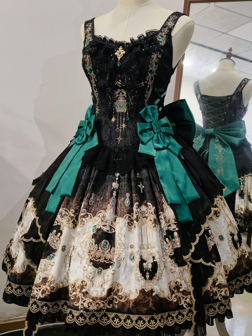 【受注予約8/27まで】Treasures of the Louvre ジャンパースカート