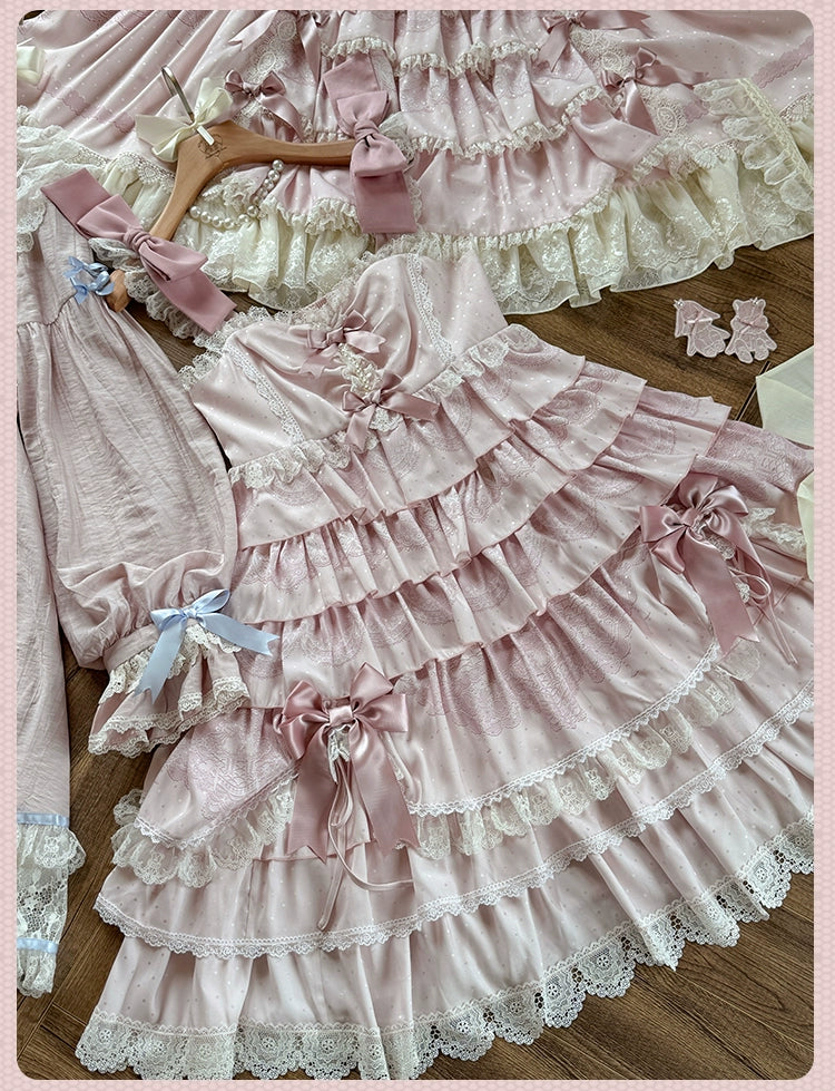 [Pre-orders available until 12/18] Lace Figure Applique Dress