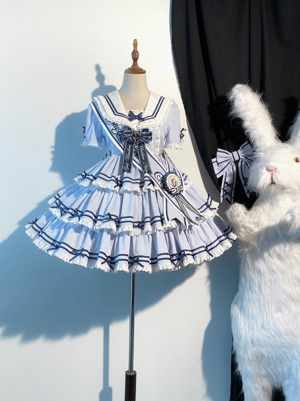 【受注予約4/28まで】セーラー襟と3段フリルの2wayマリンワンピース・ストライプ・ショート丈