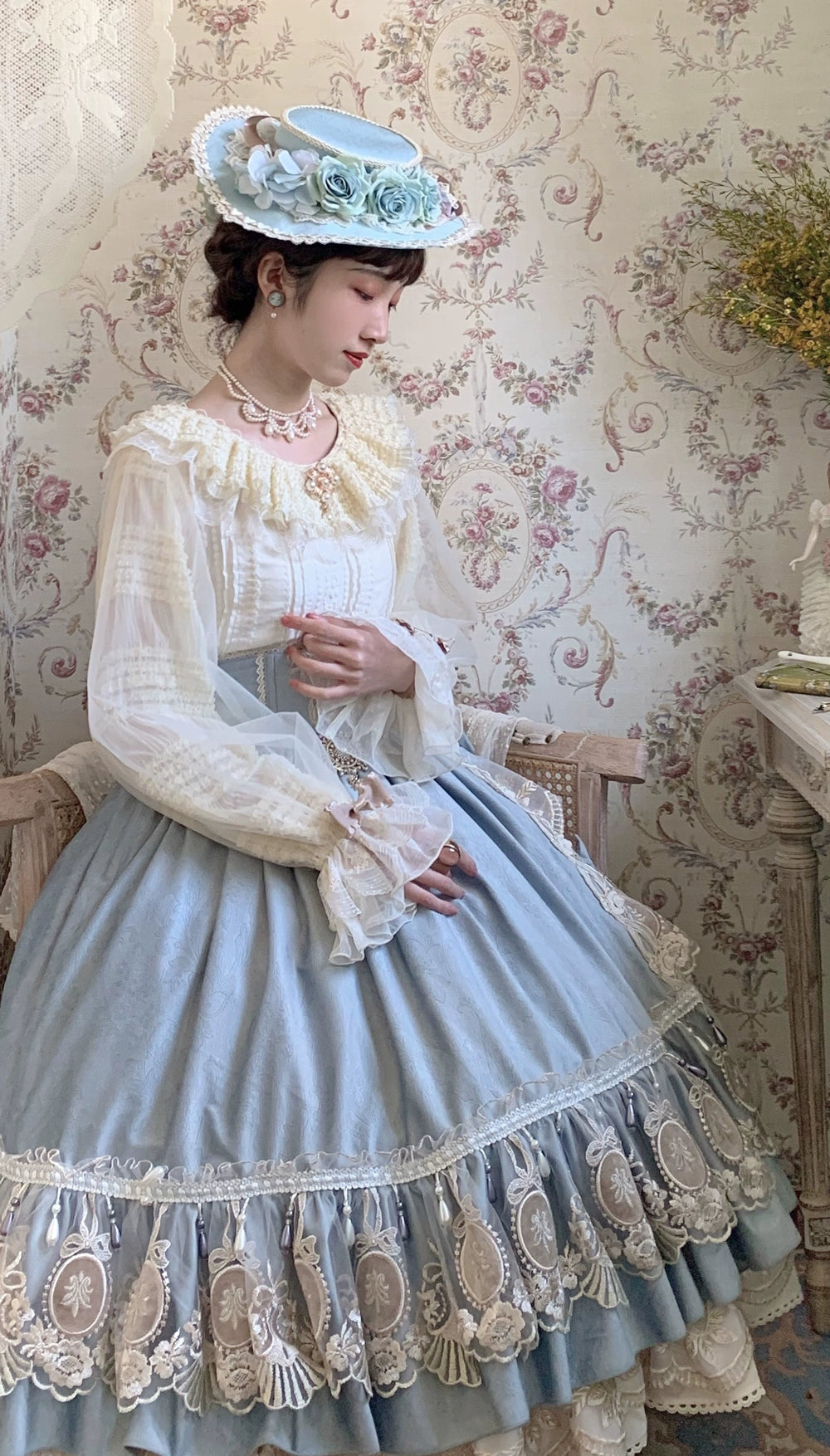 [Pre-orders available until 2/19] Cat Rose Tea Party Ruffled Long Sleeve Blouse