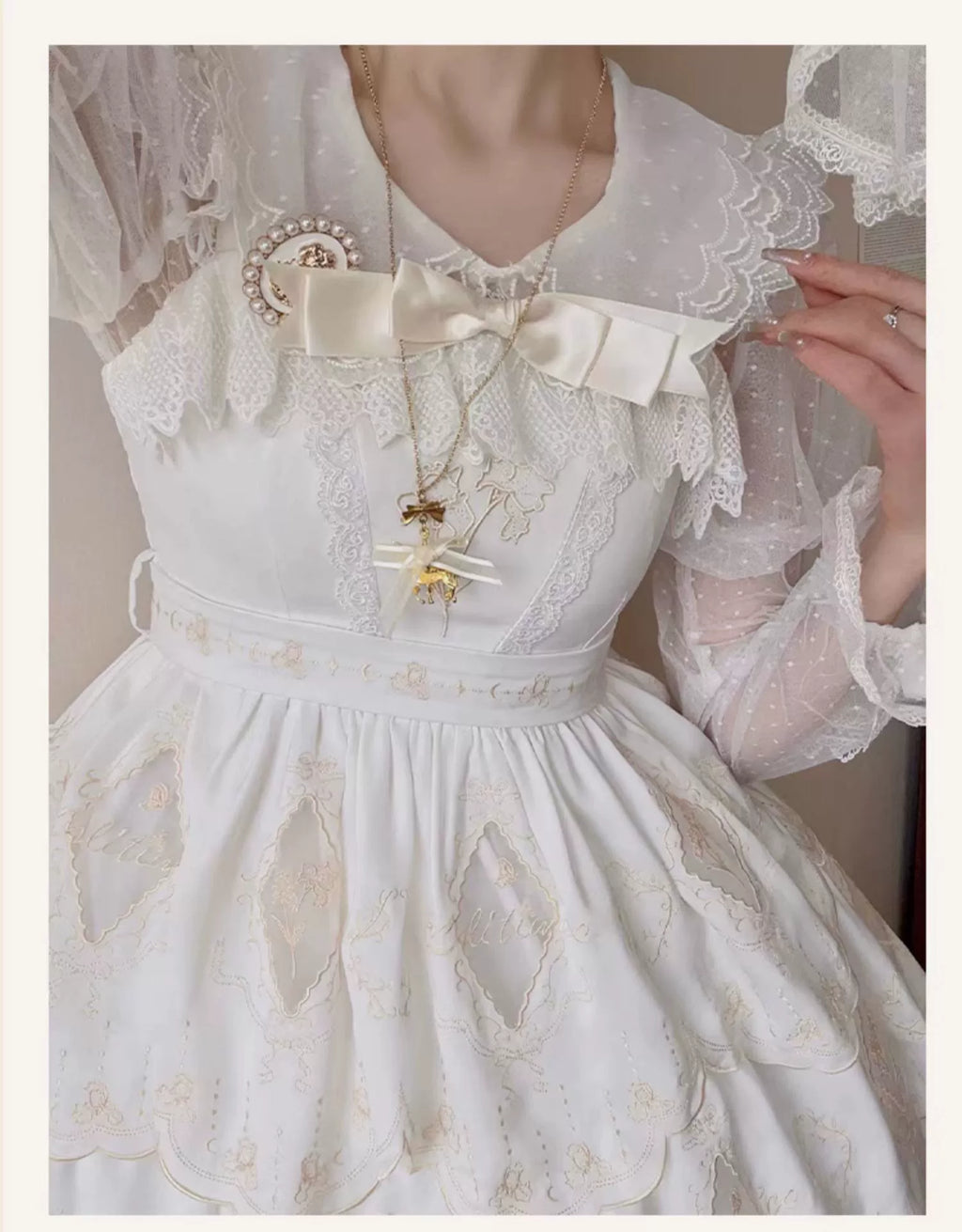White Iris 月明かりのアヤメ刺繍ジャンパースカート