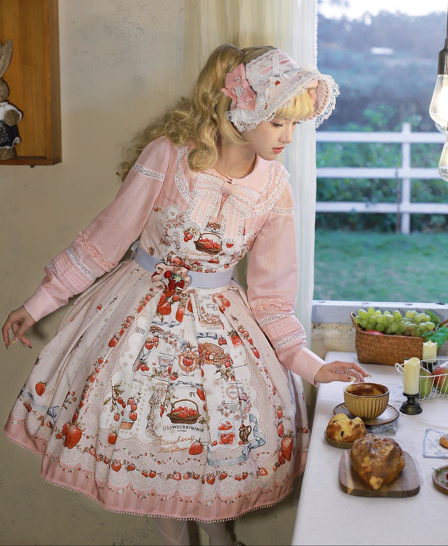 【受注予約12/16まで】Strawberry Manor ジャンパースカート